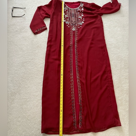 NWOT Maroon Abaya Kaftan Traditional Dress Ethnic Silver Floral Embroidery - Picture 10 of 10